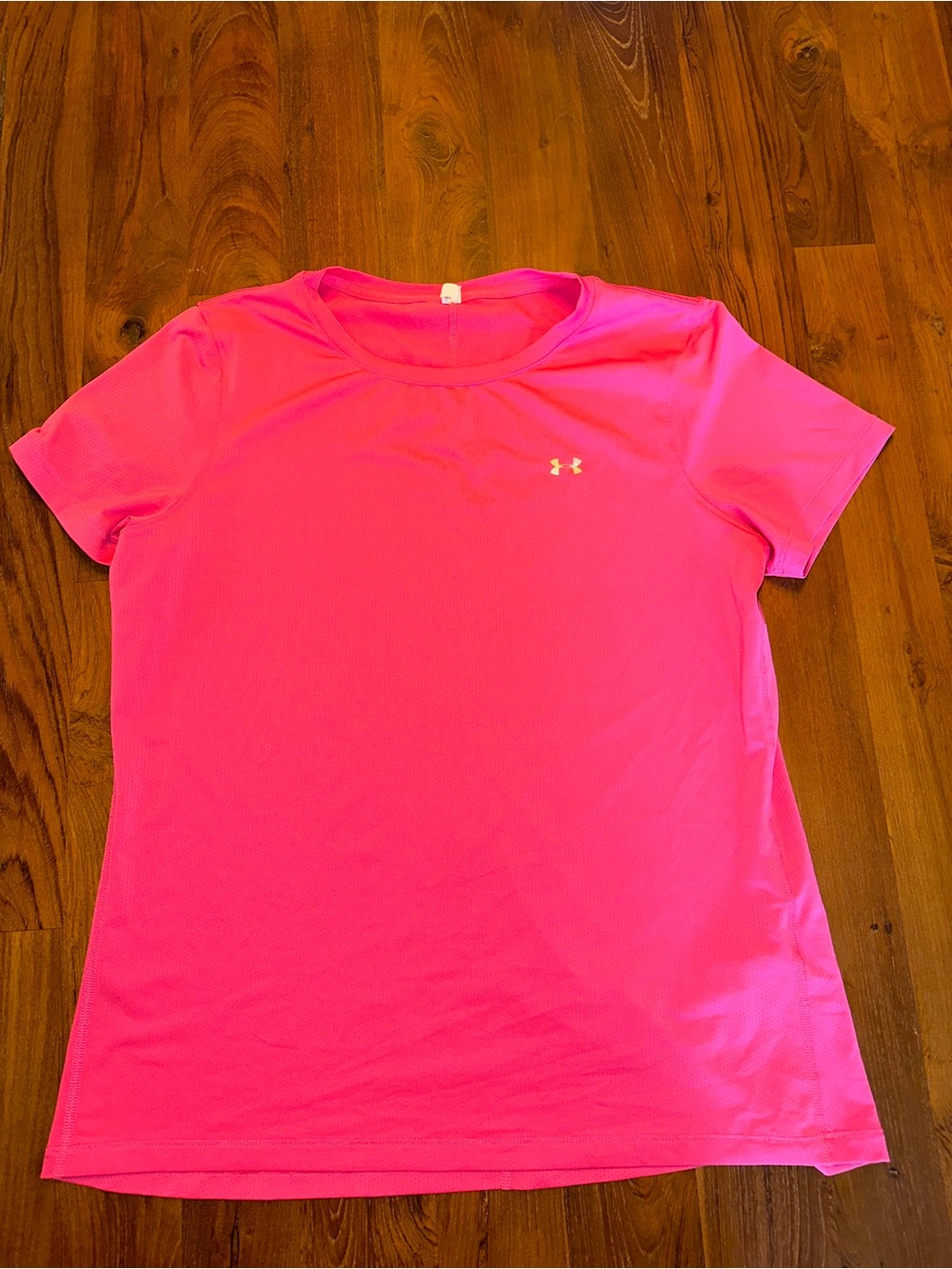 Under Armour Women's Pink Head Gear Short Sleeve Performance Tee Size Large.